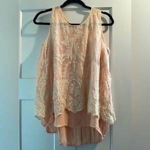 Small Cute Peach Top.